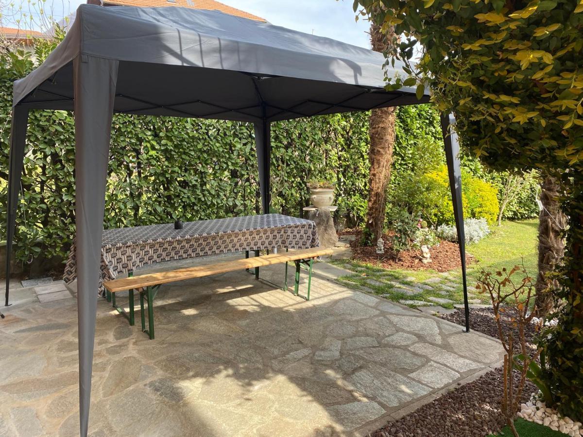 Casa Vacanza Veronica Con Giardino Verbania Exteriér fotografie
